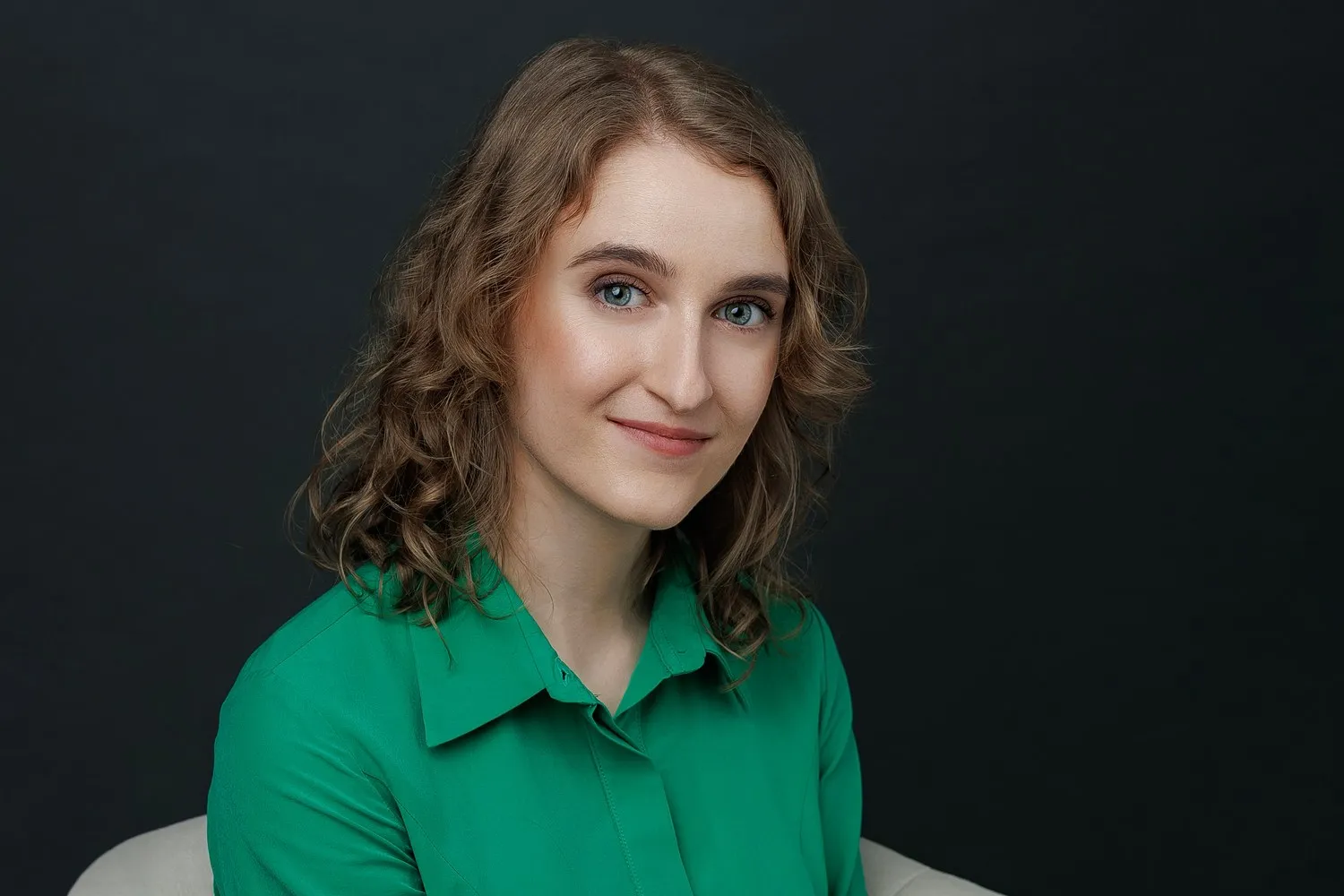 psychologist with green dress
